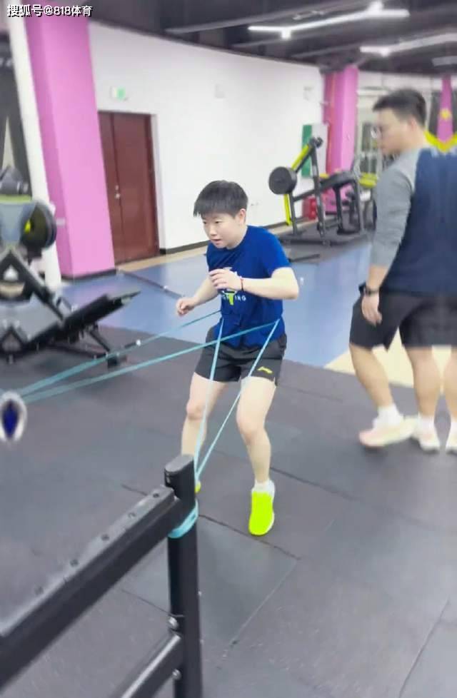 Sun Yingsha's coach (Sun Yingsha's coach Huang Haileng)